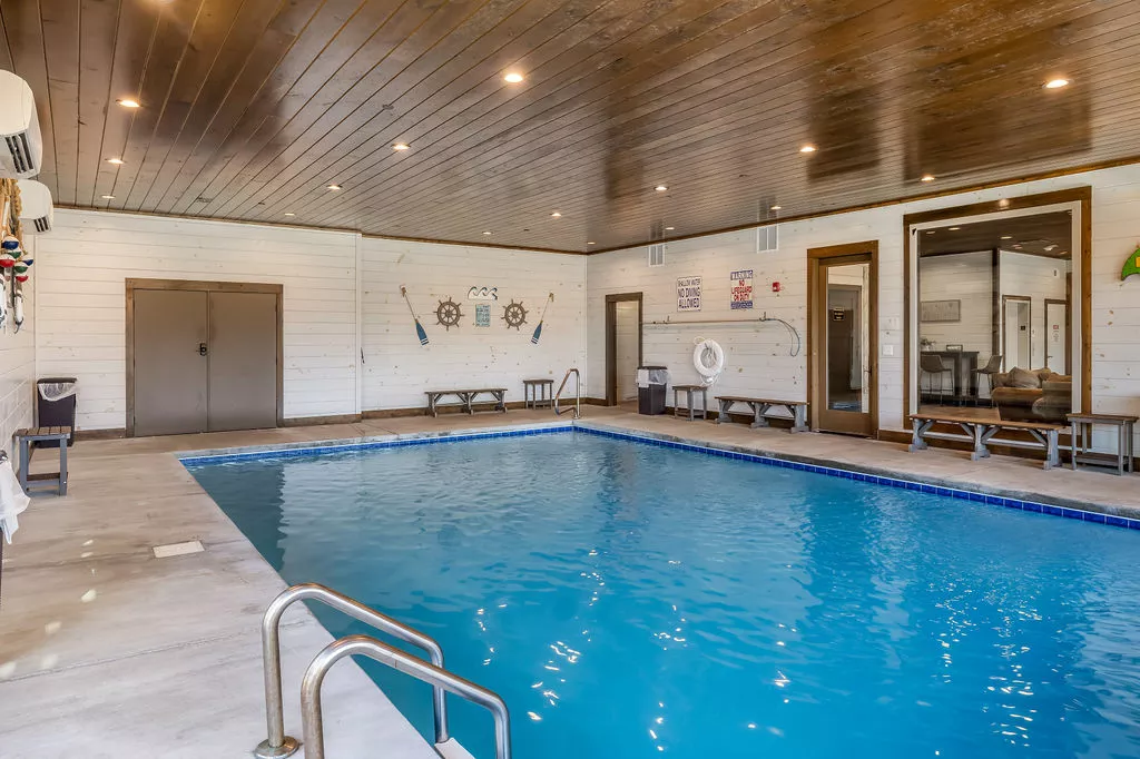 GRAND LECONTE LODGE