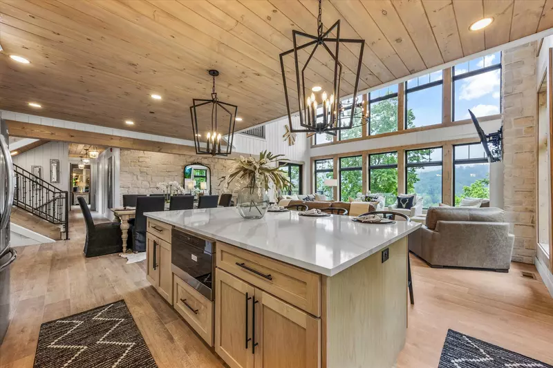 GREYSTONE HEIGHTS LODGE