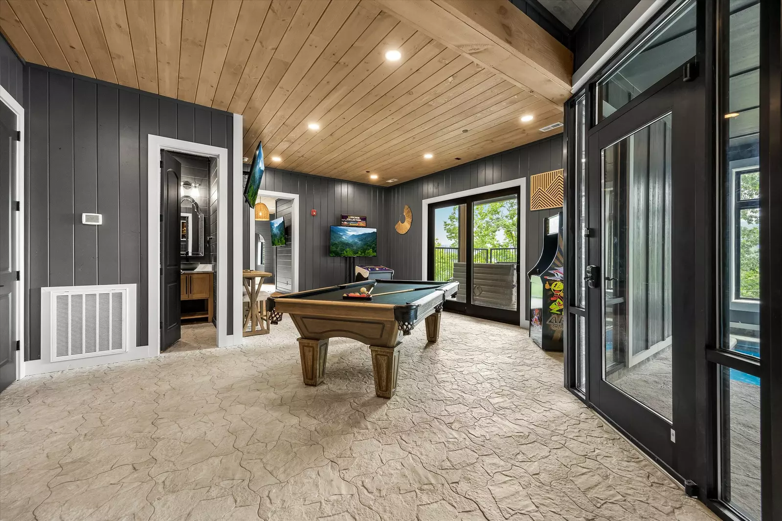 GREYSTONE HEIGHTS LODGE