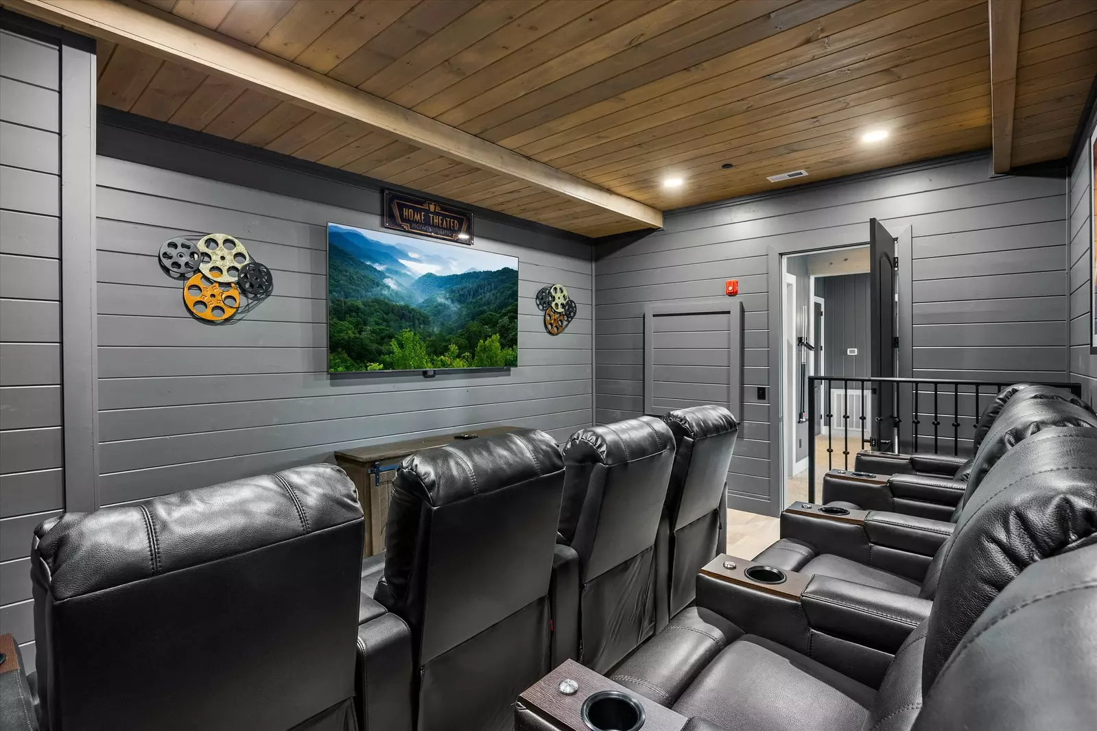 GREYSTONE HEIGHTS LODGE