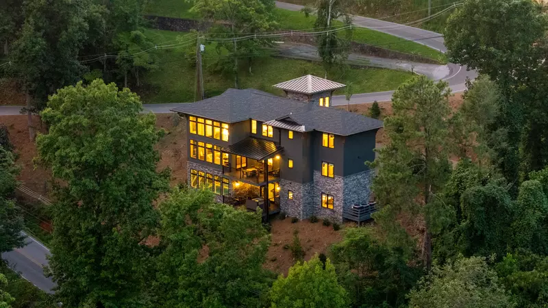 GREYSTONE HEIGHTS LODGE