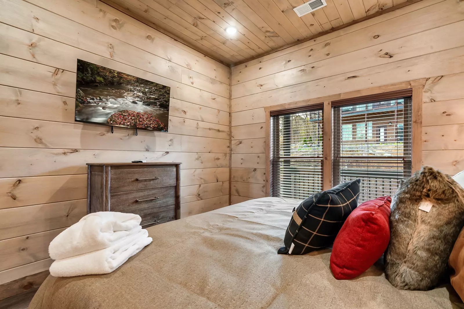 HIBERNATION LODGE