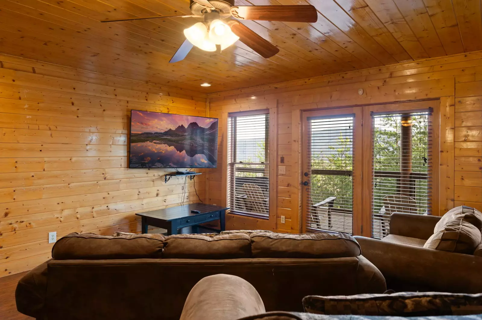 MOUNTAIN BREEZE MANOR