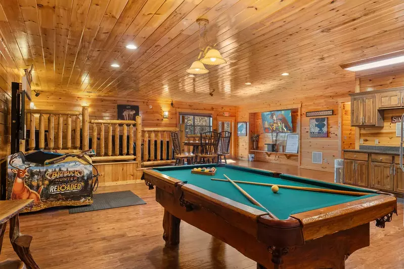 THE BIG MOOSE LODGE