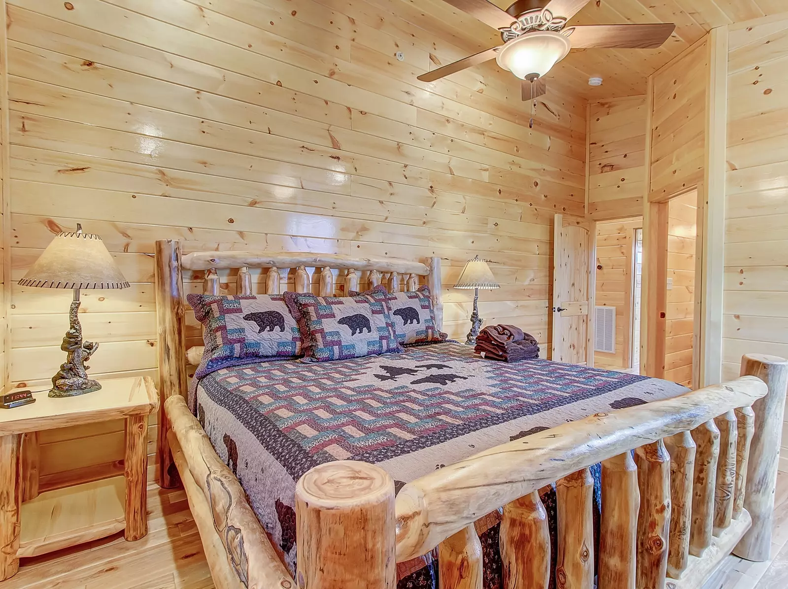 MOUNTAIN LOOKOUT LODGE