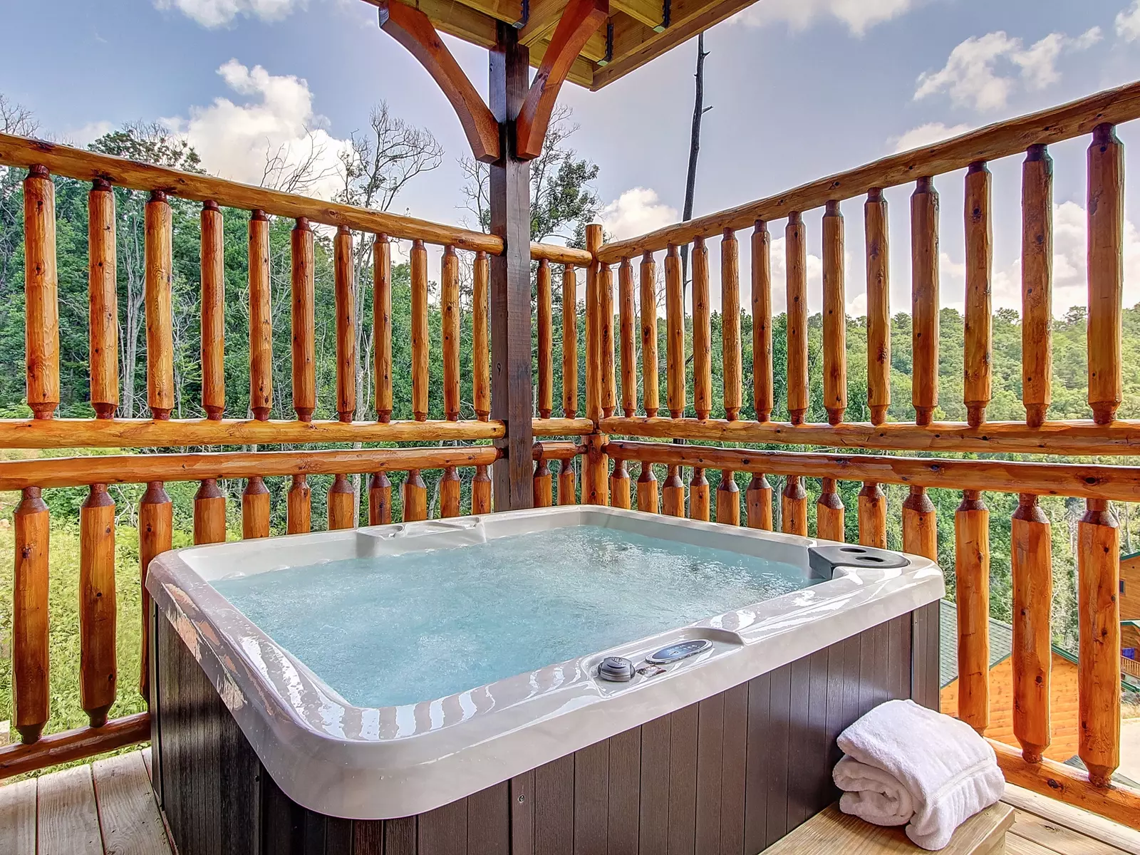 MOUNTAIN LOOKOUT LODGE