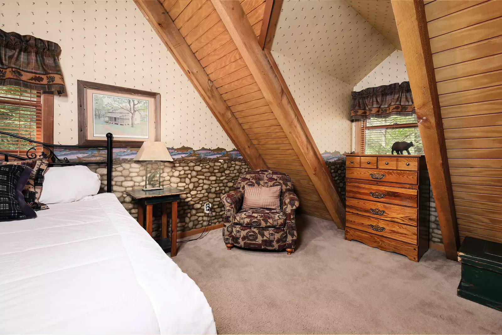 THE LOON'S NEST