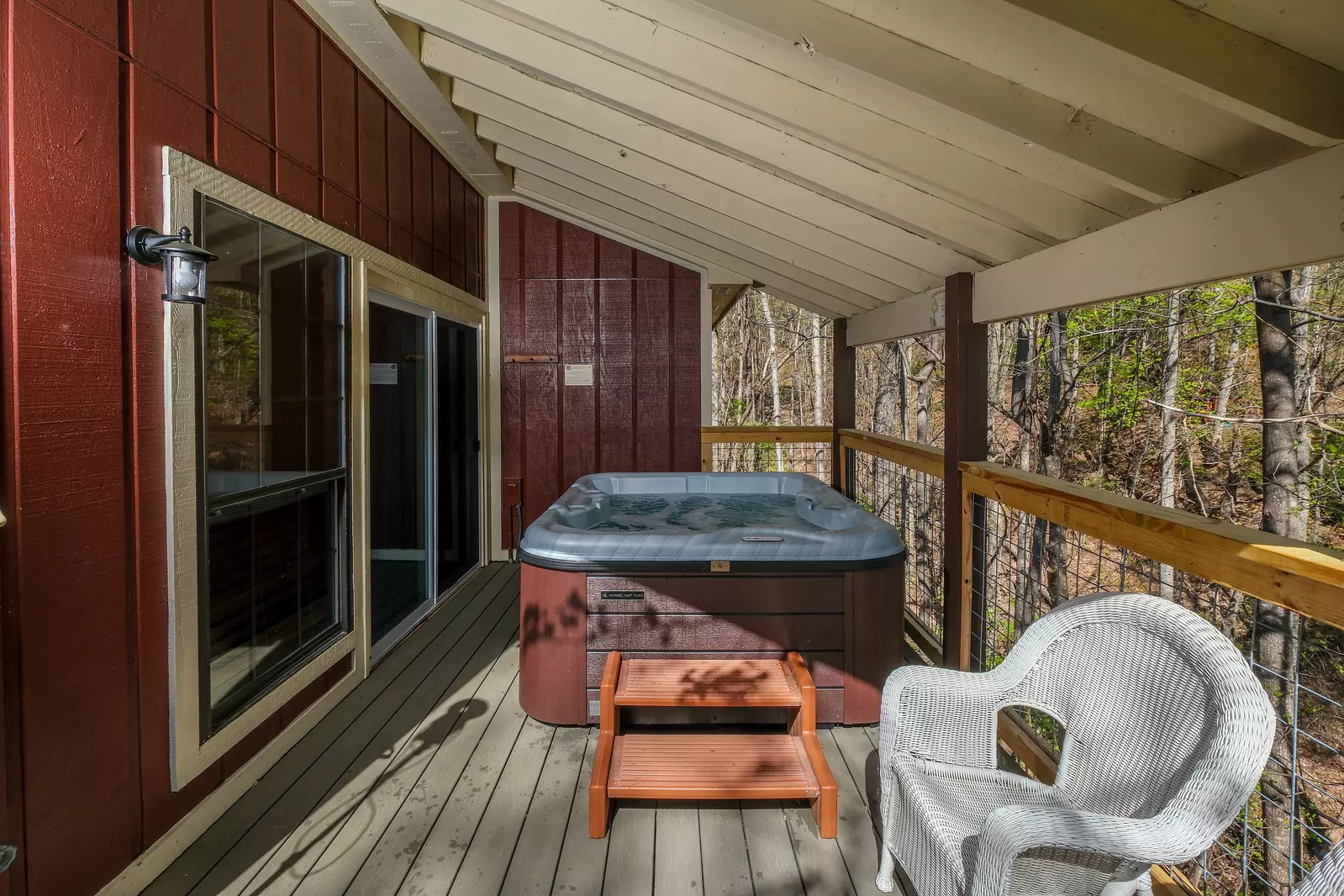 SILVER MAPLE CHALET