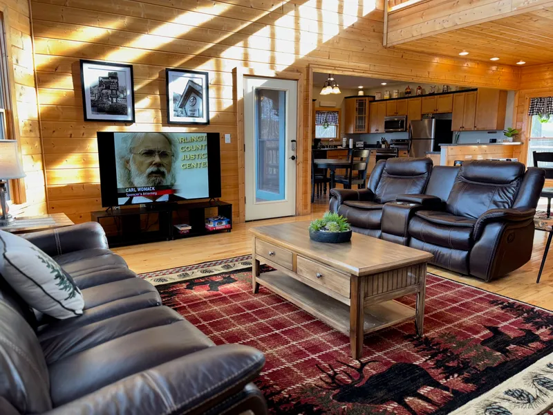 THE GOOD WOOD CABIN