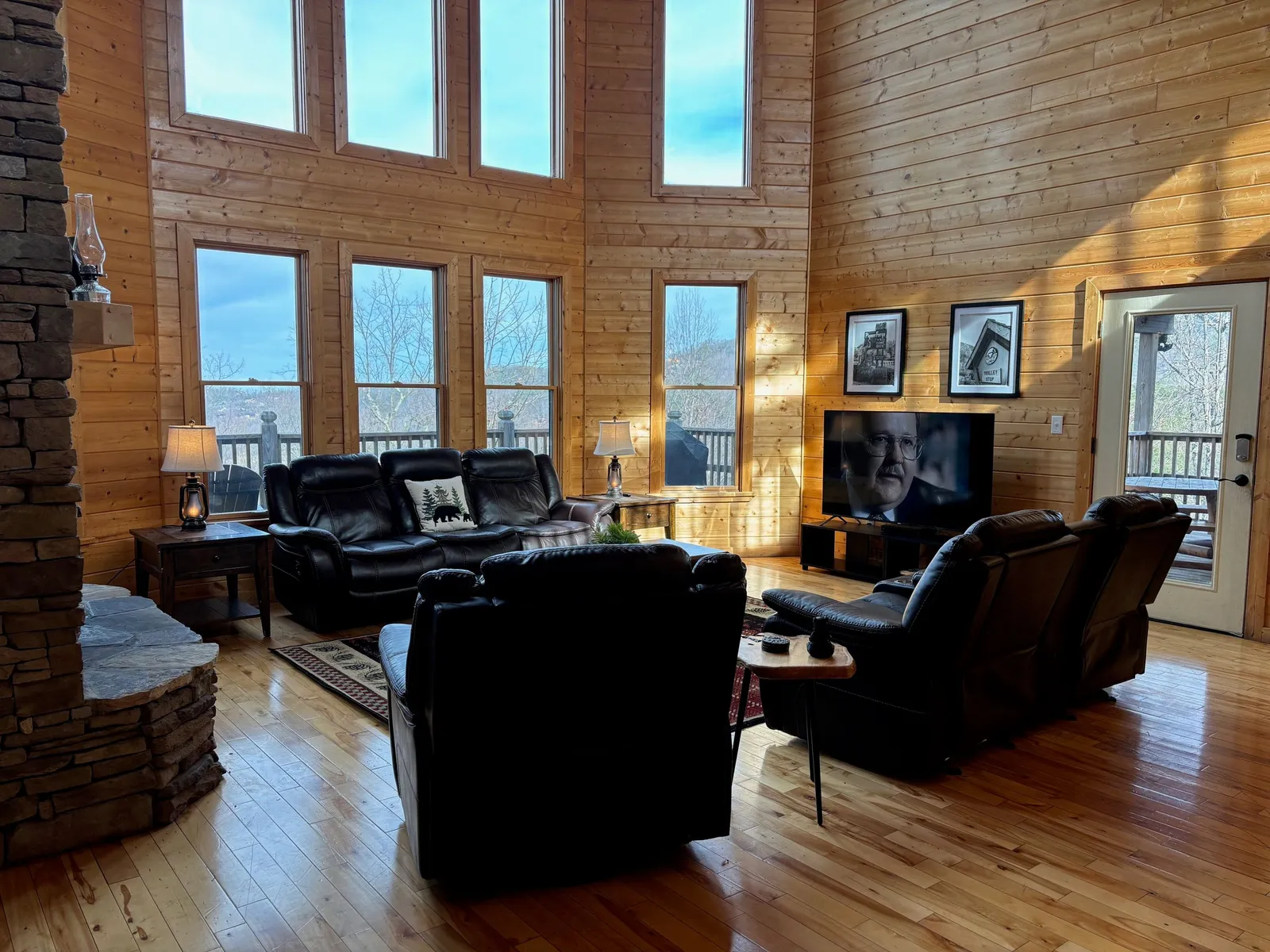 THE GOOD WOOD CABIN