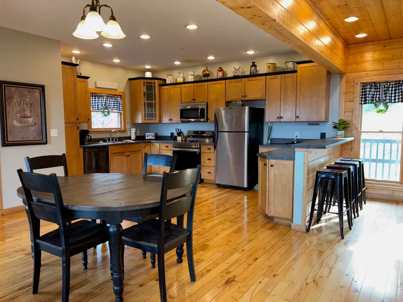 THE GOOD WOOD CABIN