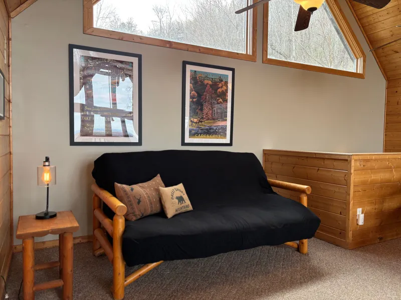 THE GOOD WOOD CABIN