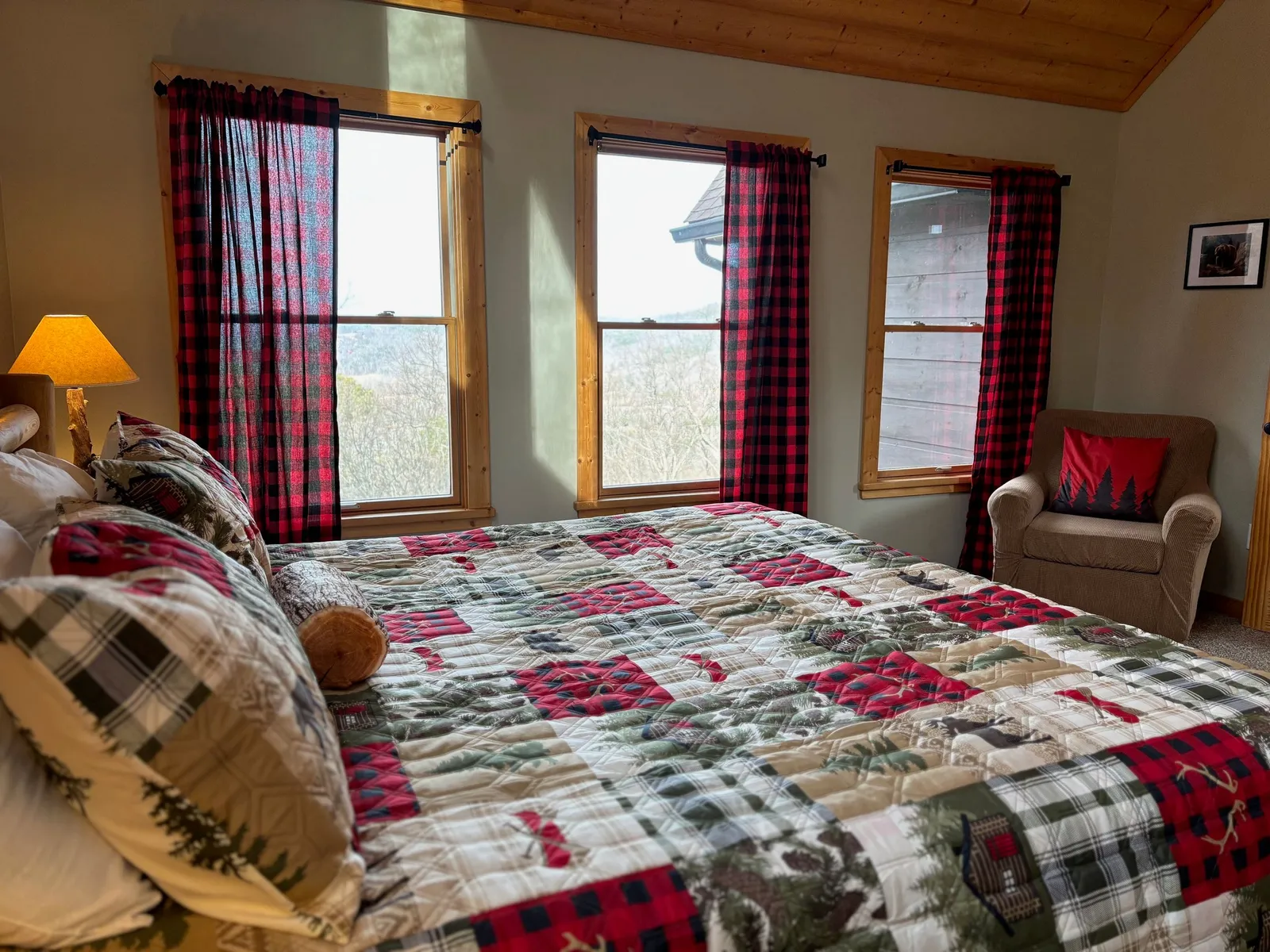 THE GOOD WOOD CABIN