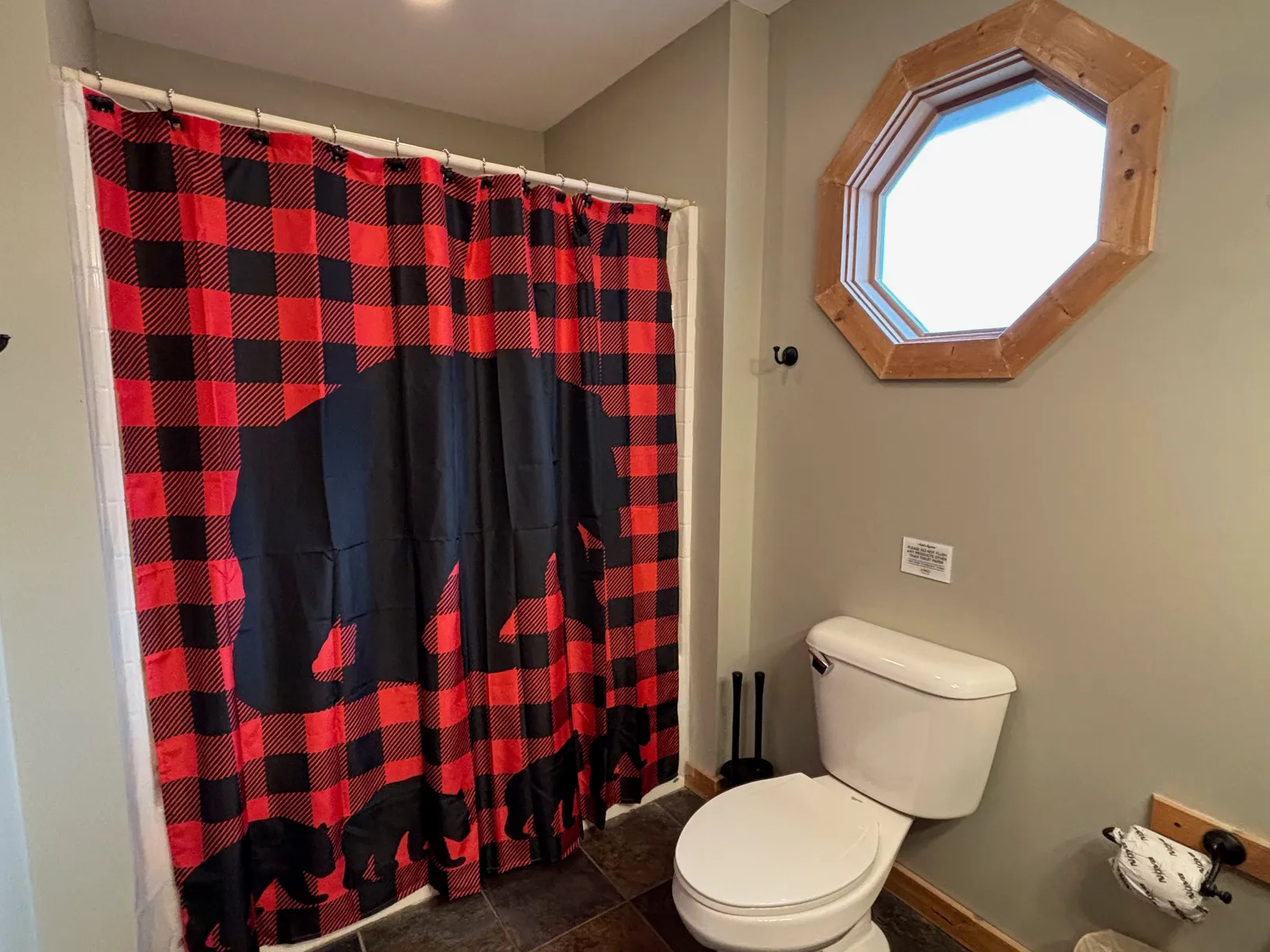 THE GOOD WOOD CABIN