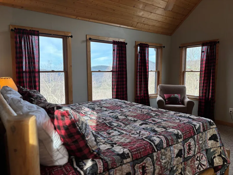 THE GOOD WOOD CABIN
