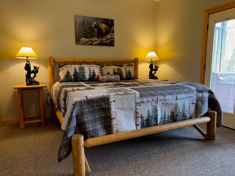 THE GOOD WOOD CABIN