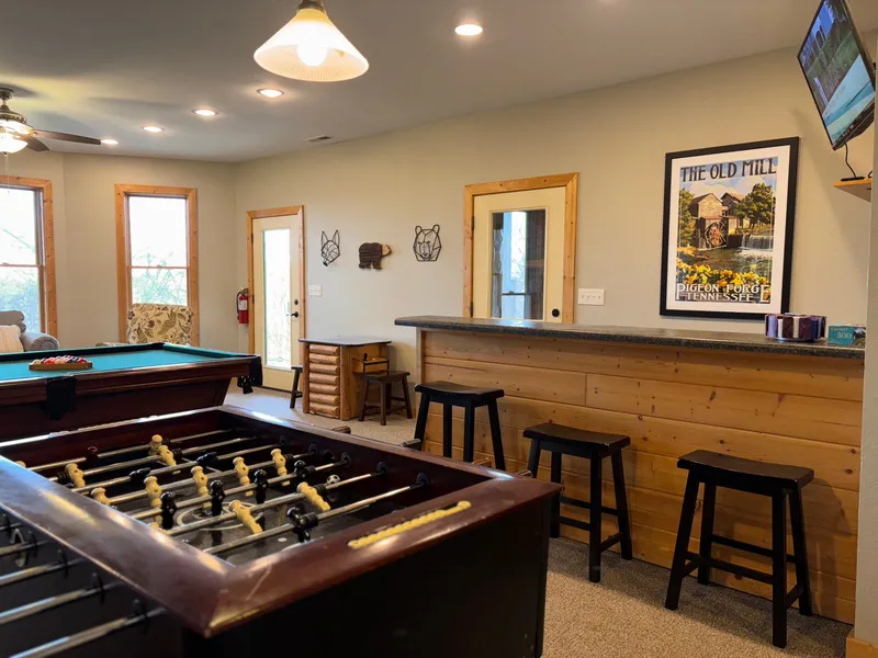 THE GOOD WOOD CABIN