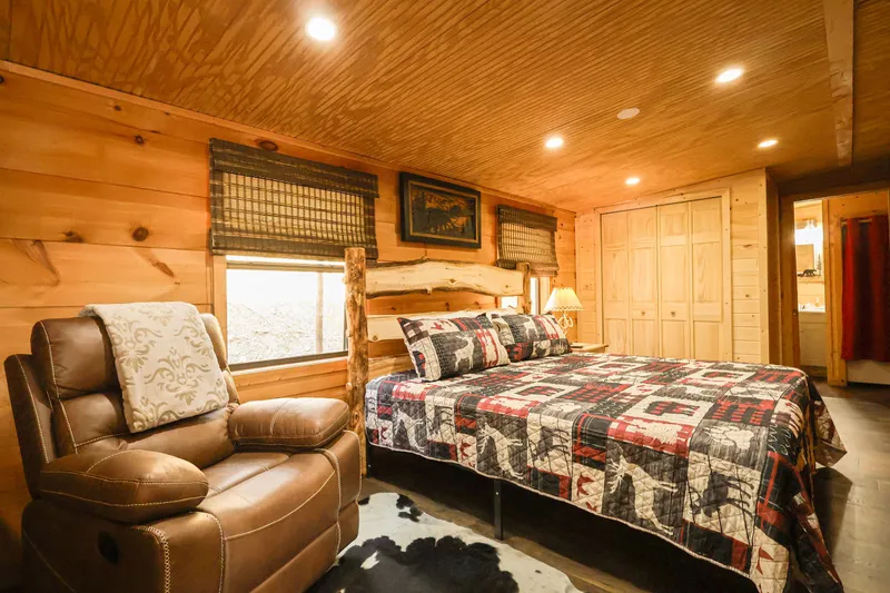 GOOD AURA CABIN