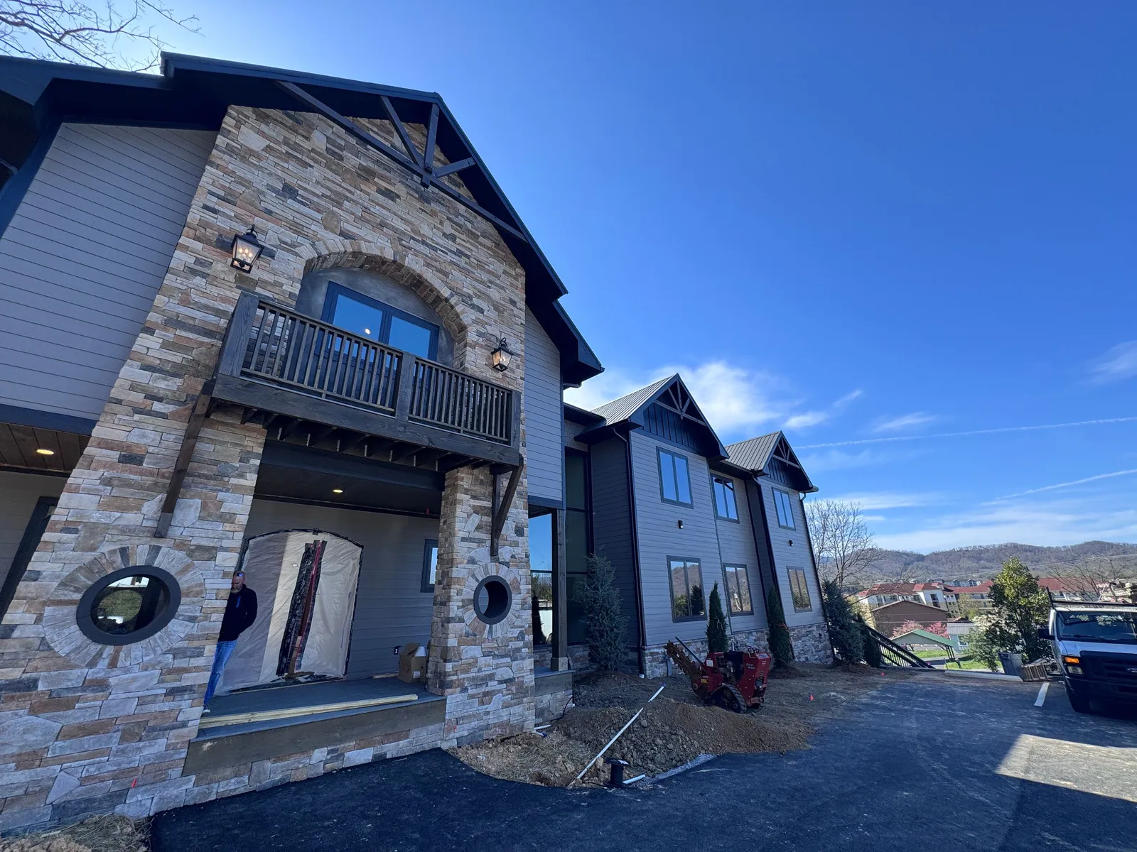 GRAND FORGE LODGE