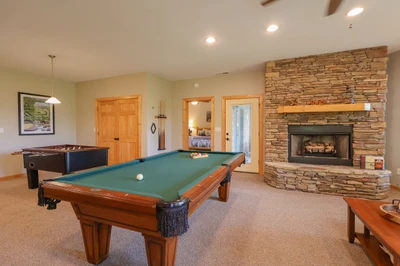 THE GOOD WOOD CABIN