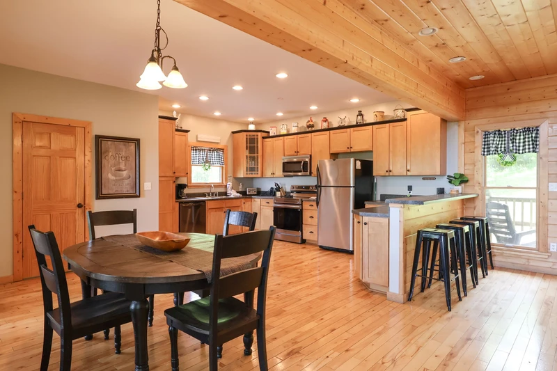 THE GOOD WOOD CABIN