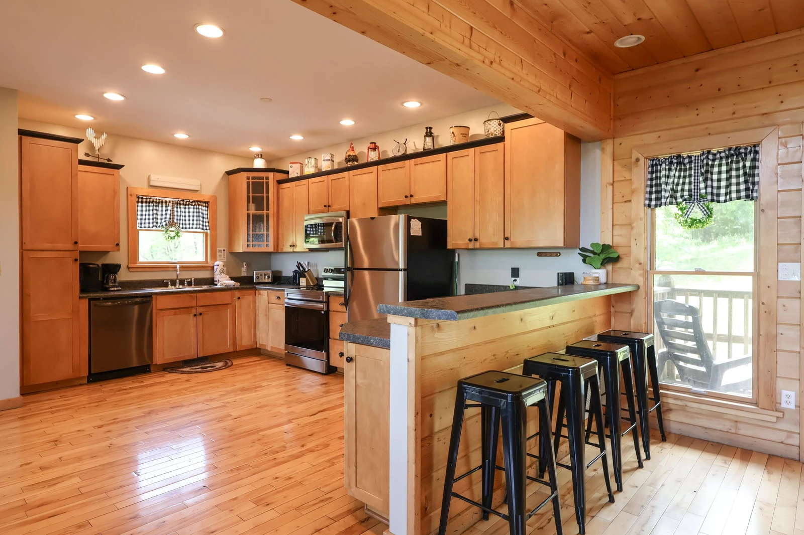 THE GOOD WOOD CABIN
