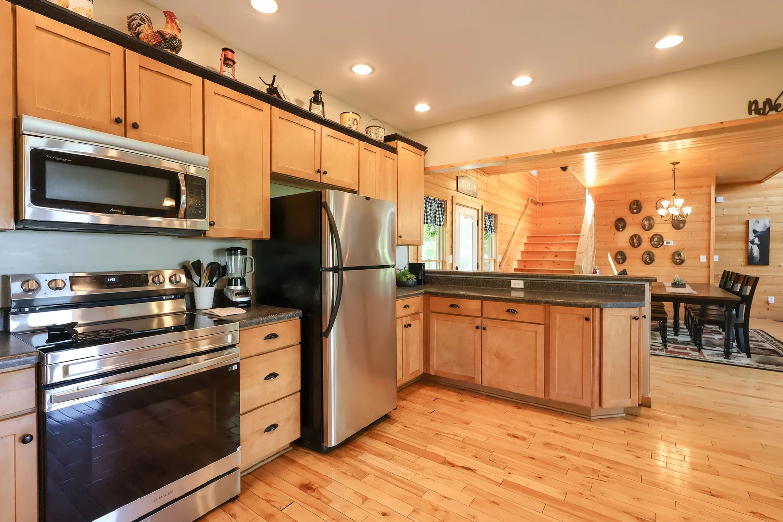 THE GOOD WOOD CABIN