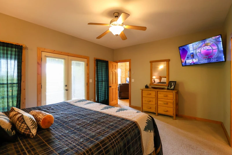 THE GOOD WOOD CABIN