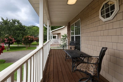 RIVERFRONT CHALET