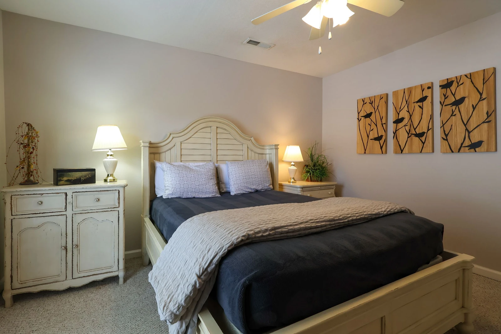 RIVERFRONT CHALET