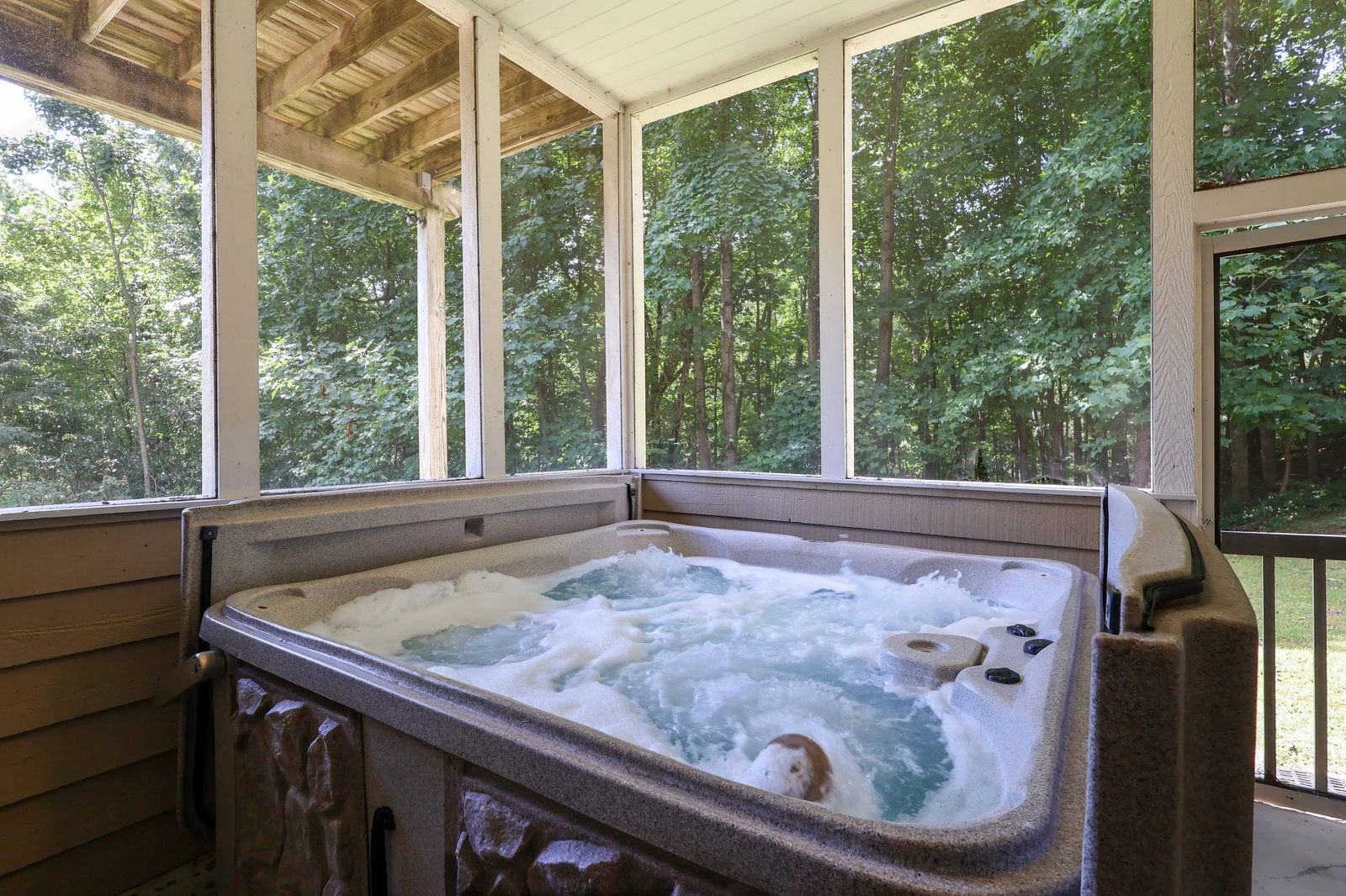 SUNSTONE LODGE