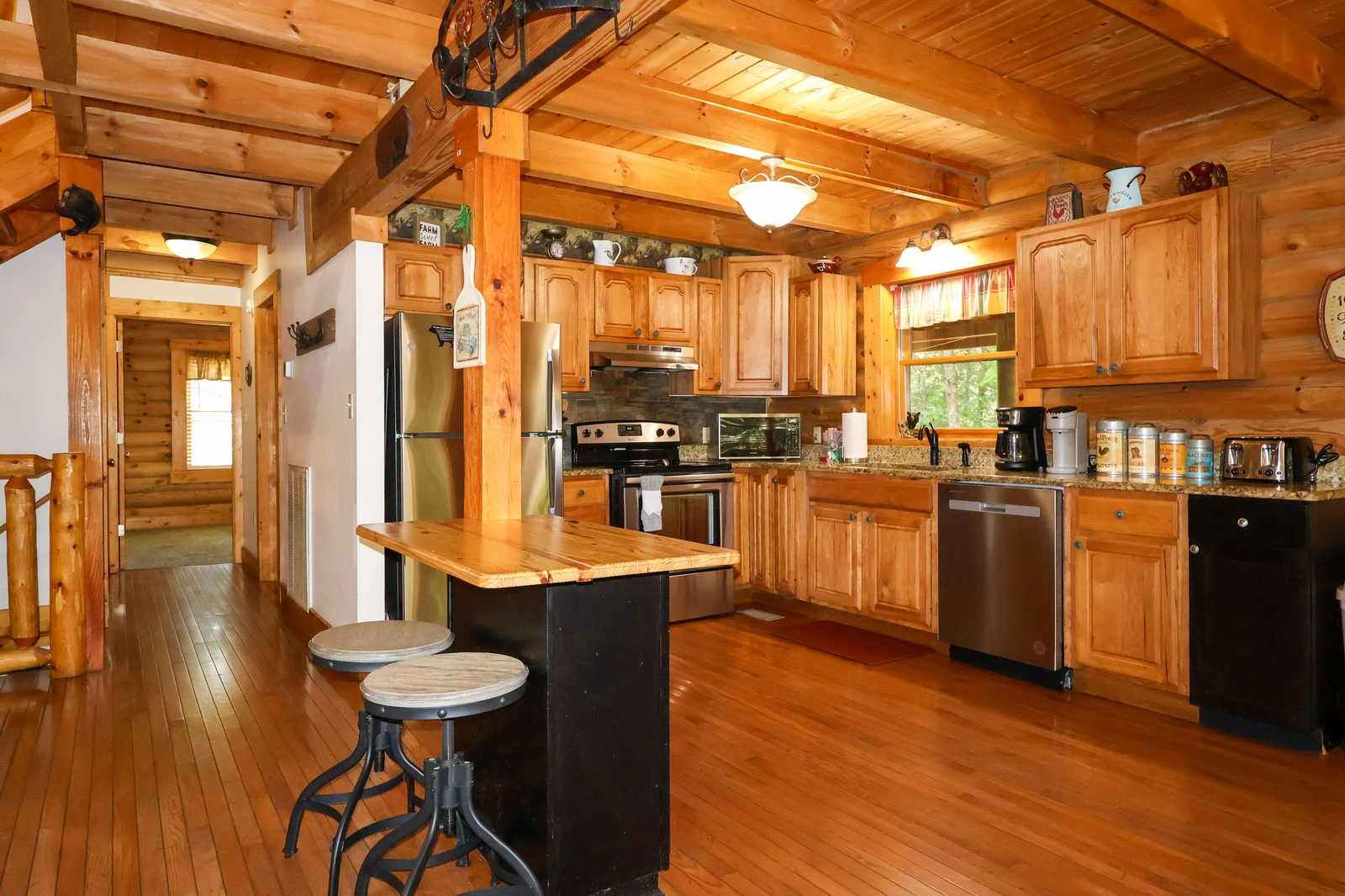 8 BEARS LODGE