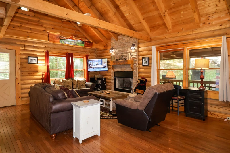 8 BEARS LODGE