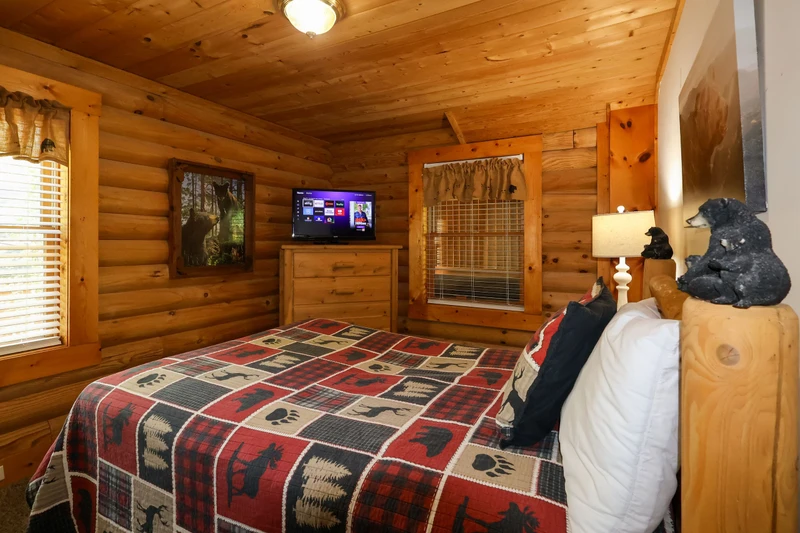 8 BEARS LODGE