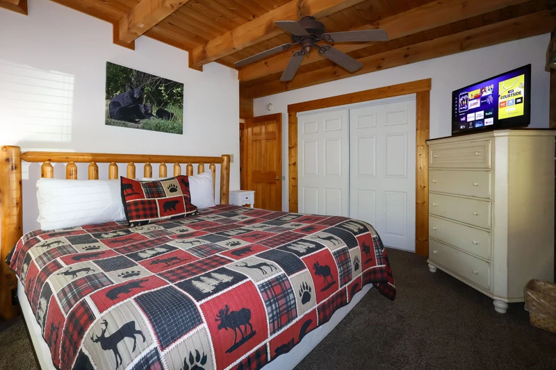 8 BEARS LODGE