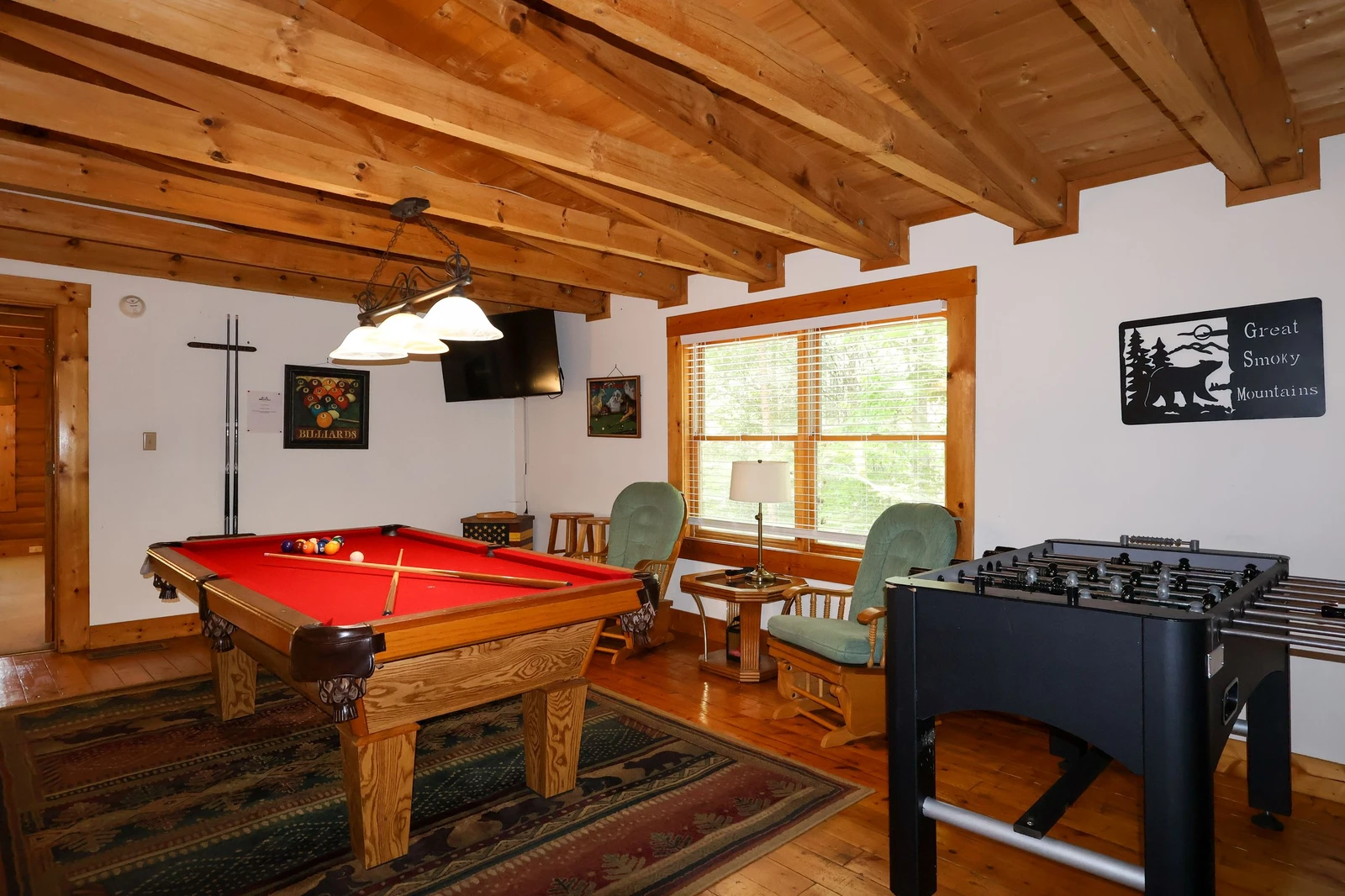 8 BEARS LODGE