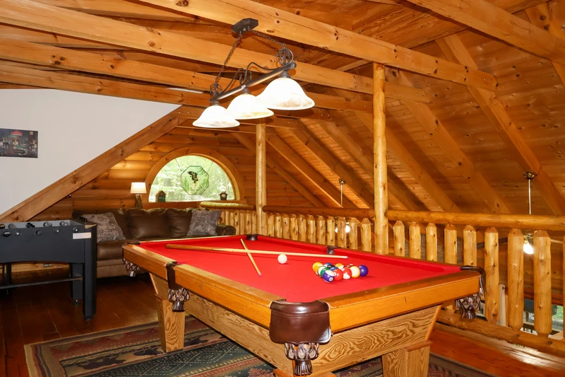 8 BEARS LODGE