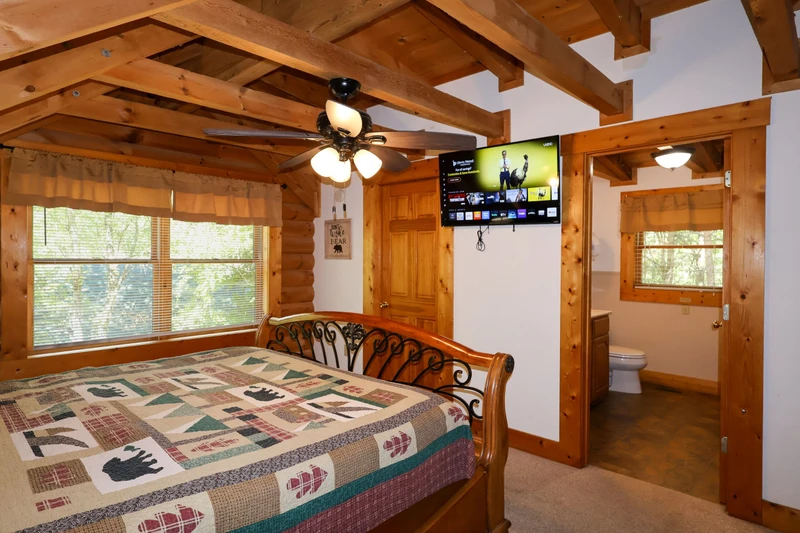 8 BEARS LODGE