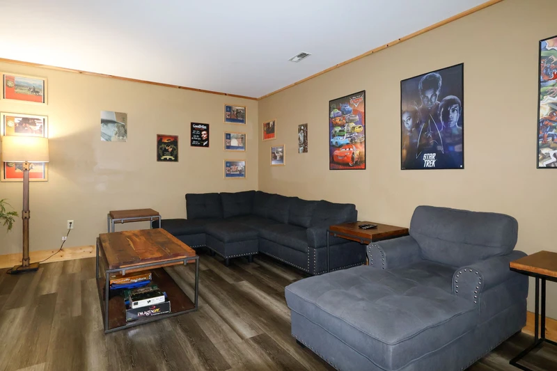 8 BEARS LODGE