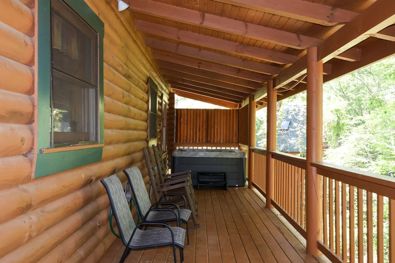 8 BEARS LODGE