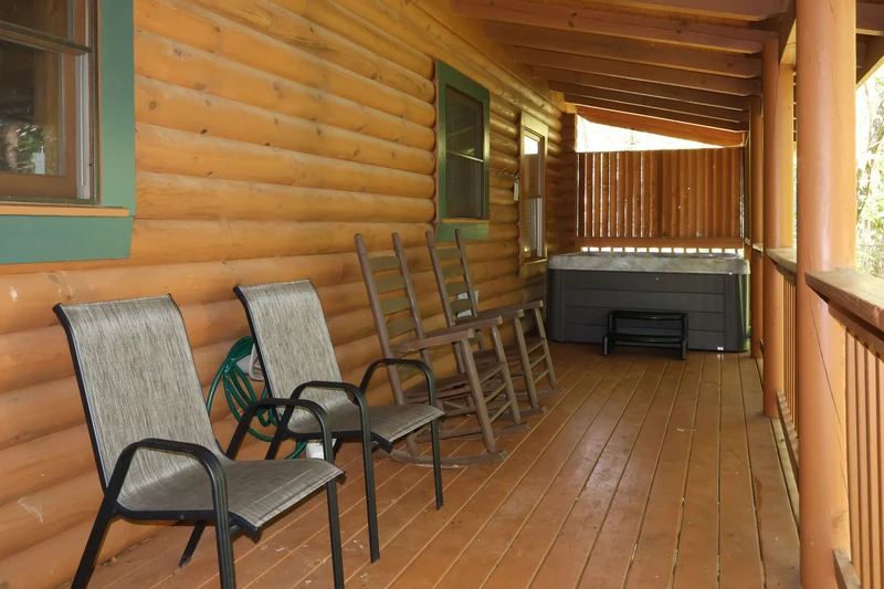 8 BEARS LODGE