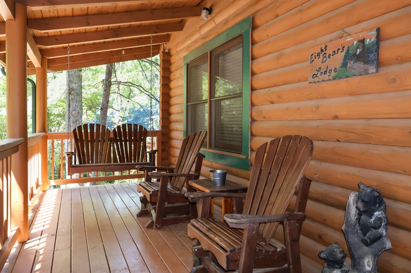 8 BEARS LODGE
