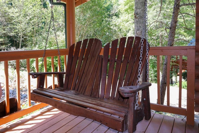 8 BEARS LODGE