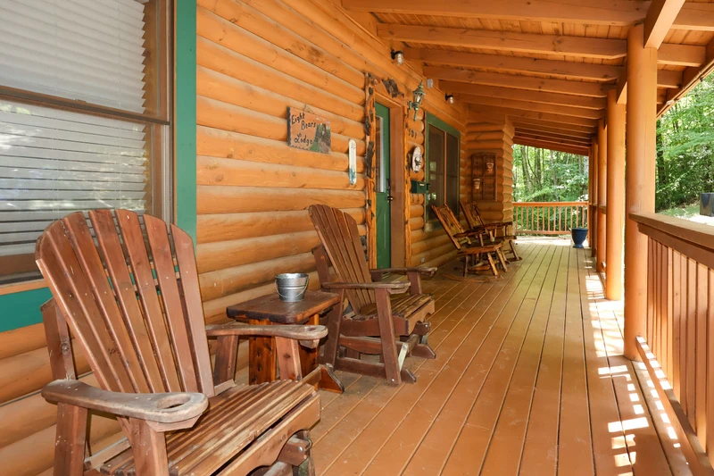 8 BEARS LODGE