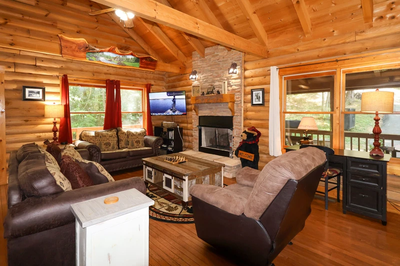 8 BEARS LODGE