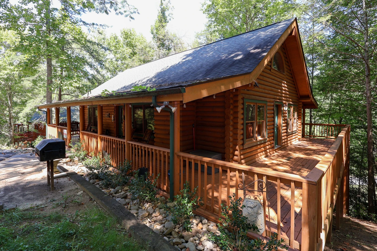 8 BEARS LODGE