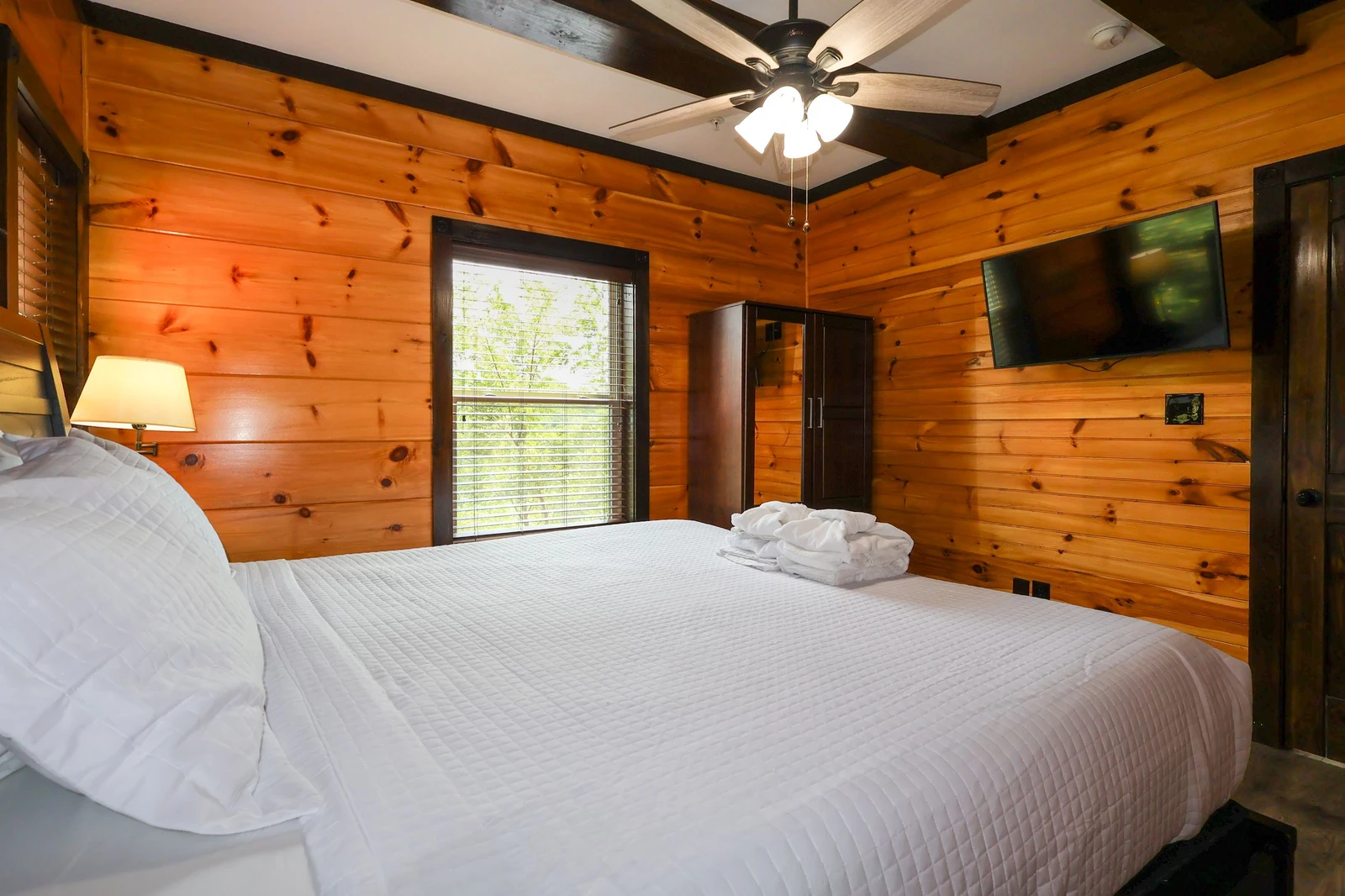 POOL VIEW LODGE