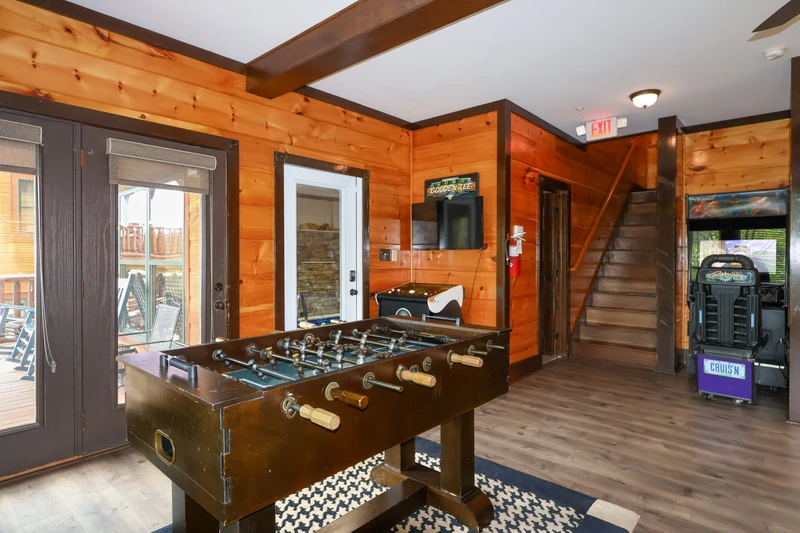 POOL VIEW LODGE