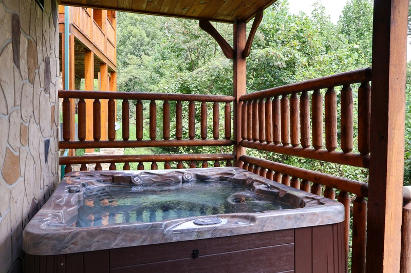 POOL VIEW LODGE
