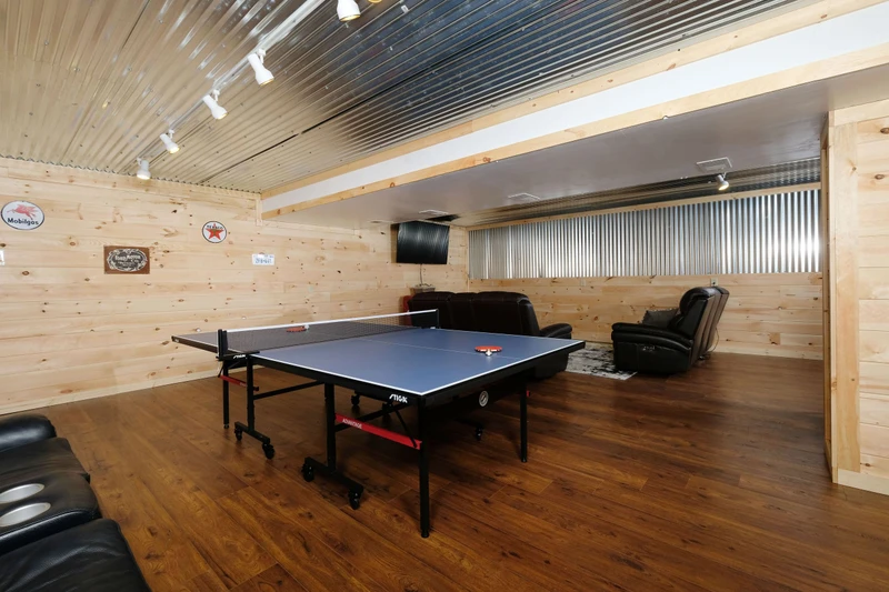 PIONEER TRAIL RETREAT